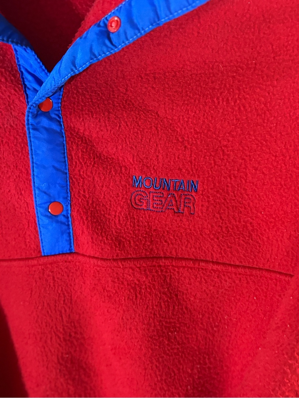 Vintage Red Fleece Pullover with Blue Trim - Picture 3 of 9